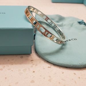 Tiffany & Co. Atlas Bangle Sterling Silver size M